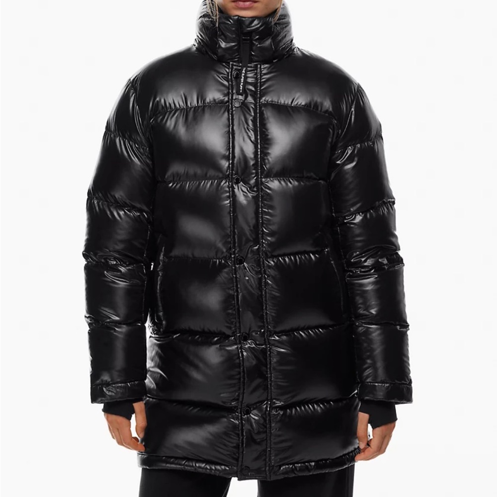 Glossy black Aritzia Superpuff